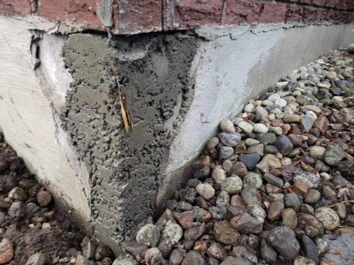 Foundation wall waterproofed from the outside