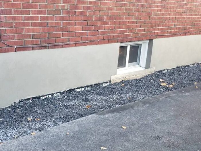 Foundation parging finished to a consistent colour
